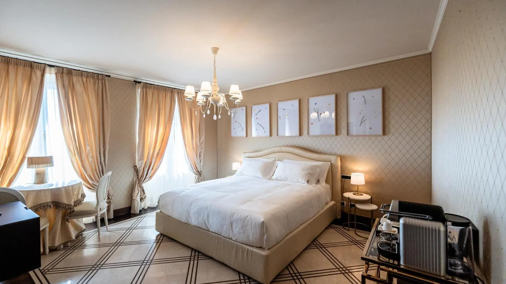 Palazzo Porta Picta Hotell Bergamo 0*,  Italien